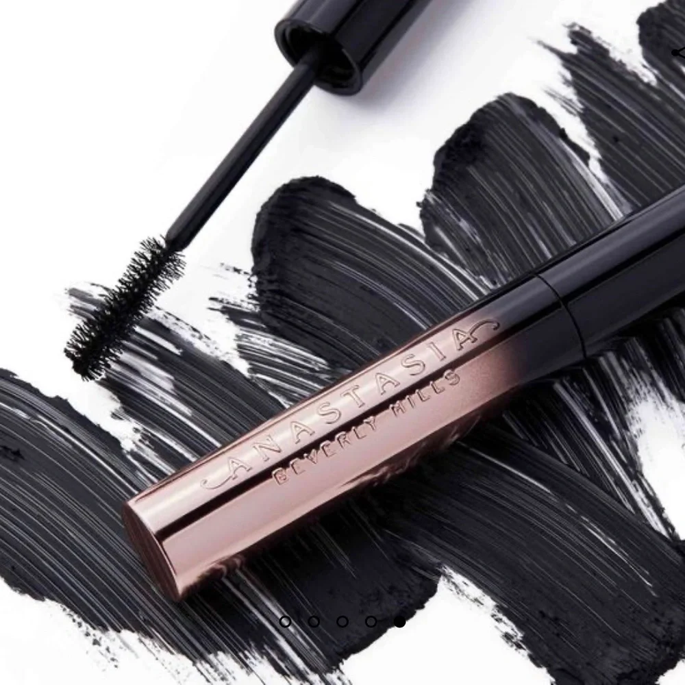 New Lash Brag Voluminizing Mascara